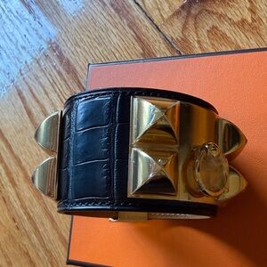Hermes Matte Alligator Collier De Chien’ CDC Bracelet Black with Gold Hardware